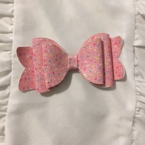 Hair bow